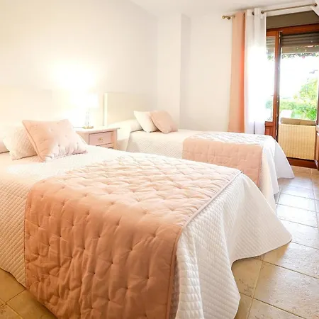 Pura Villa- Buganvillas